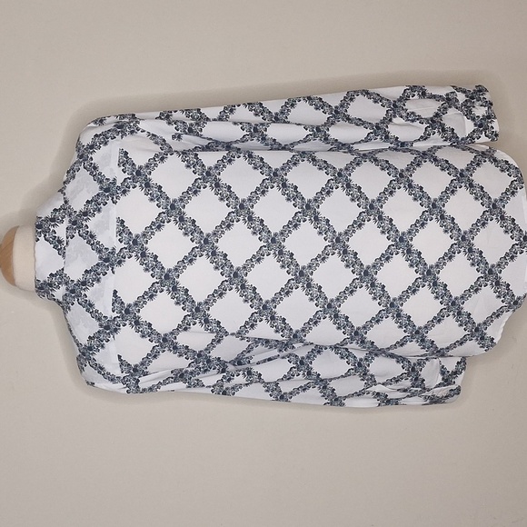 Karl Lagerfeld Japanese Crepe Long Sleeve Floral Button Down Size M - Picture 7 of 8